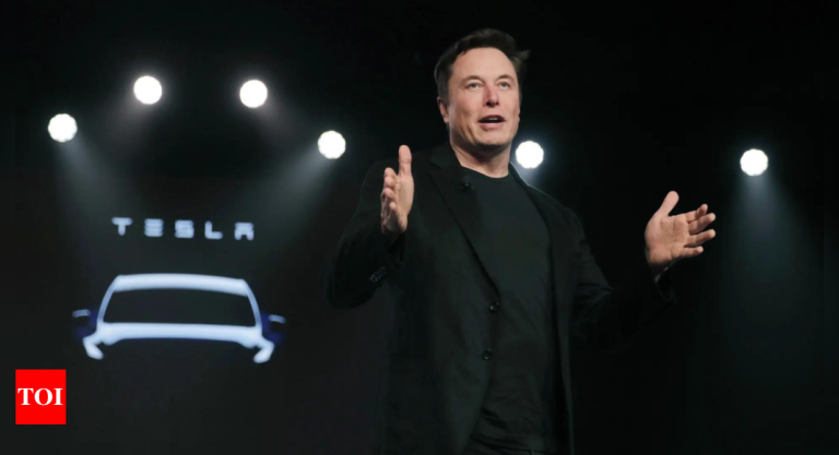 A automobile coverage: elevating ‘co-president’ Elon Musk and Tesla’s fall