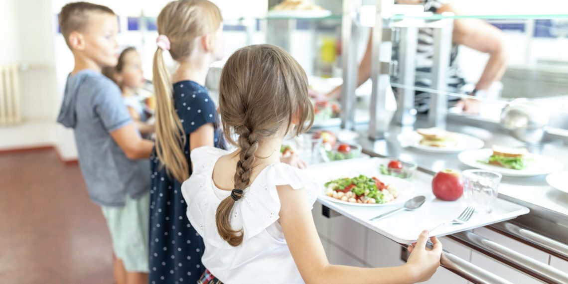 USDA ends $1 billion native meals packages, affecting faculties,meals banks