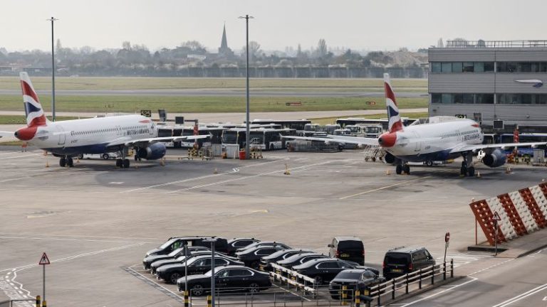 Reside updates: London’s Heathrow Airport shuts down as a result of energy outage, triggering international journey chaos