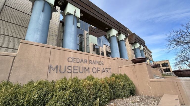 Japanese Iowa artists to showcase designs throughout vogue present