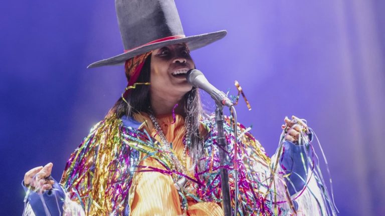 Erykah Badu engaged on new album for first time in 15 years