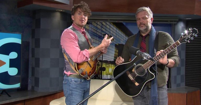 Acoustic duo marks 20th anniversary at Bur Oak Tuesday | Leisure Information