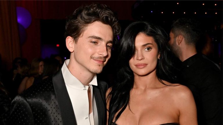 Timothée Chalamet & Kylie Jenner Get Cozy On PDA-Packed Date