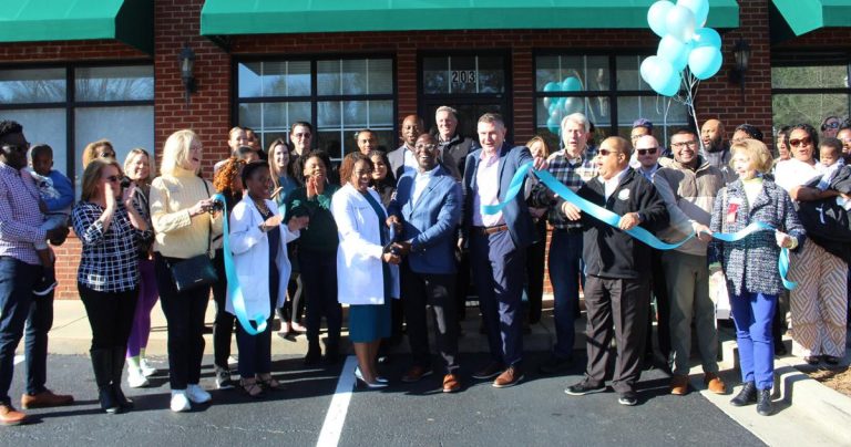 Ribbon Reducing Held for Essentia Girls’s Well being & Aesthetics – Fayette County Information
