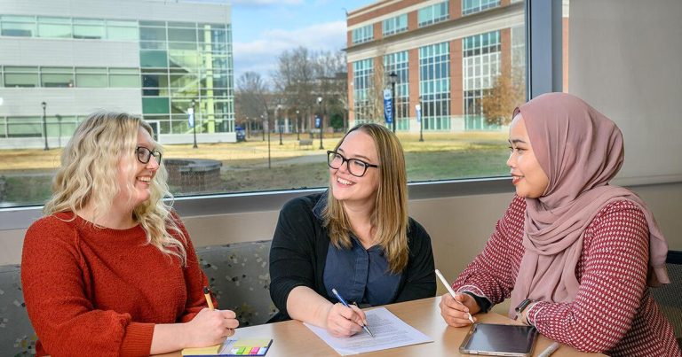 MTSU's TXMD presents "Retro Rewind” vogue exhibit by March 22 – Tullahoma Information and Guardian