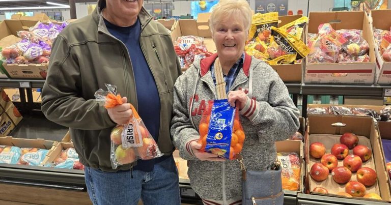 Wholesome buying at Stoughton Well being grocery tour | Group