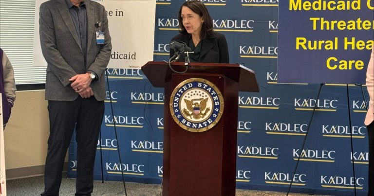 Sen. Cantwell visits Kadlec Medical Heart to debate potential Medicaid cuts | Information