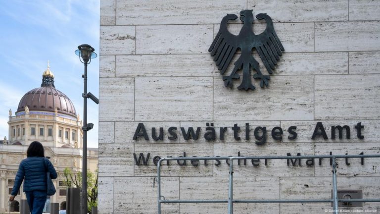 Germany updates US journey recommendation after residents detained – DW – 03/20/2025