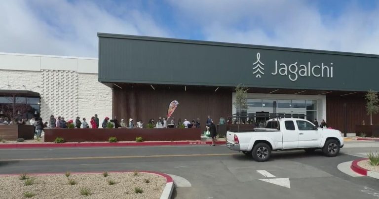 Korean meals market Jagalchi at Serramonte Middle opens to large crowds