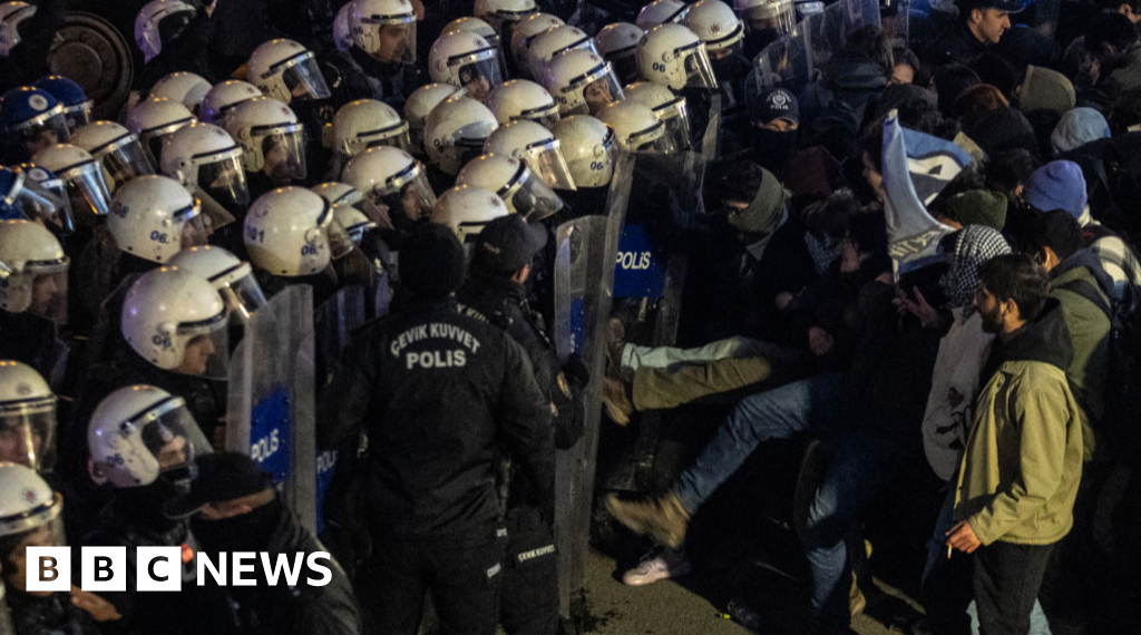 Protests broke out in Turkey after Erdogan -Rival was arrested