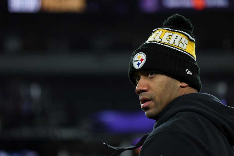 2025 NFL FREE Company: Evidently Russell Wilson has met with browns, giants