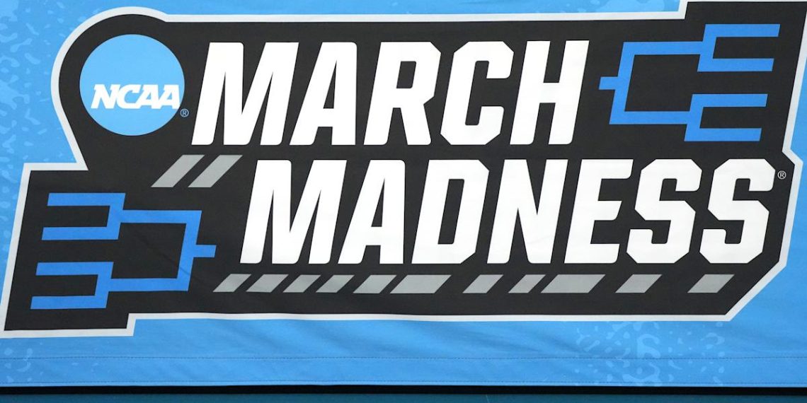 Dwell updates in dwell, scores, landmarks: Observe all event ncaa day 1