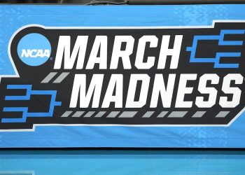 Dwell updates in dwell, scores, landmarks: Observe all event ncaa day 1