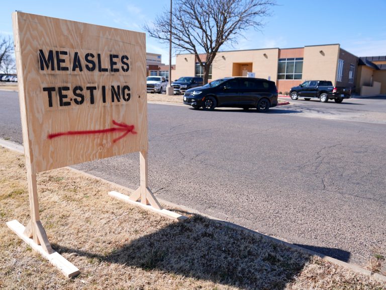 Confronted with measles, Texas healthcare staff confront ‘info warfare’ | Well being Information