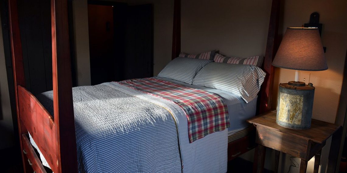 How a lot sleep do you actually need? Consultants say it relies upon