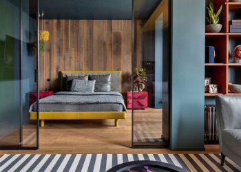 A small Minsk condo balances the colours and aesthetics daring