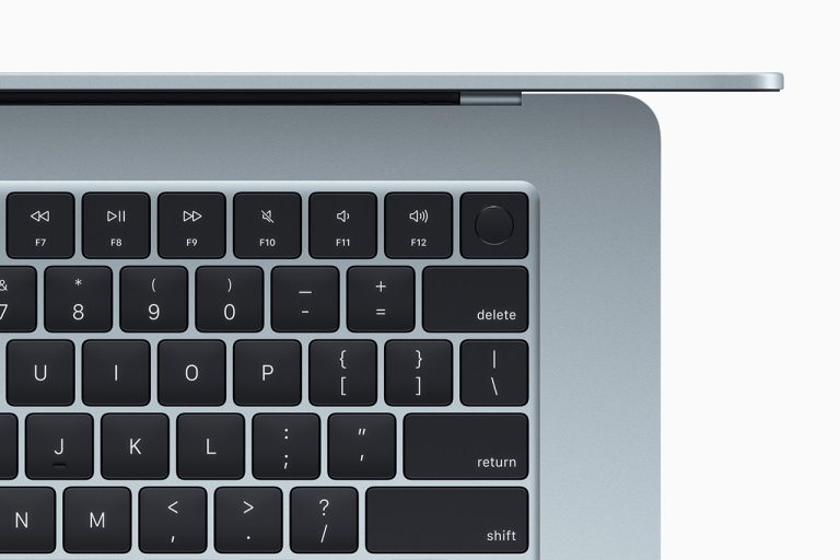 The brand new MacBook Air comes now in a delicate blue