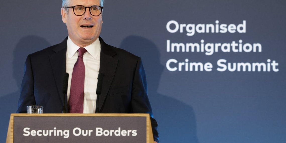 Starmer ‘indignant’ for unlawful migration after discovering 24,00zero sports activities migrants from work: UK coverage