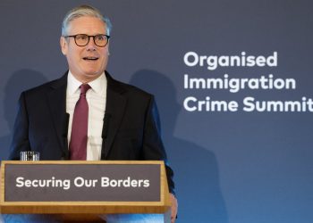 Starmer ‘indignant’ for unlawful migration after discovering 24,00zero sports activities migrants from work: UK coverage