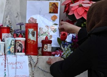 Pope Francis Agoi secure after respiratory crises, however “not out of hazard,” based on medical doctors