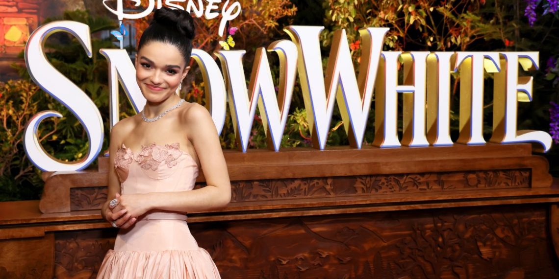 Why followers assume Rachel Zegler simply snubbed ‘Snow White’ costar Gal Gadot – NBC Boston