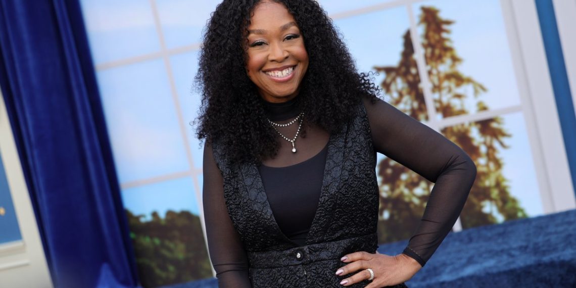 Shonda Rhimes says ‘Gray’s Anatomy’ solid ‘traumatized’ by this scandal – NBC10 Philadelphia