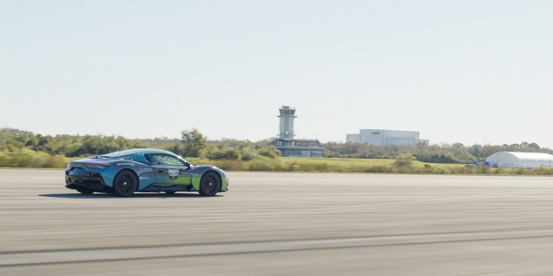 Driver with out racing races units a brand new autonomous pace document