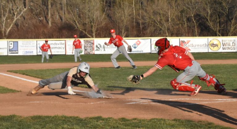 Monarchs Rally beside Parkersburg, Four-2 | Information, sports activities, jobs