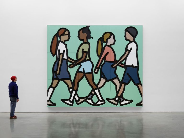 Julian Opie’s 10 -meter pedestrians are a cheerful shock