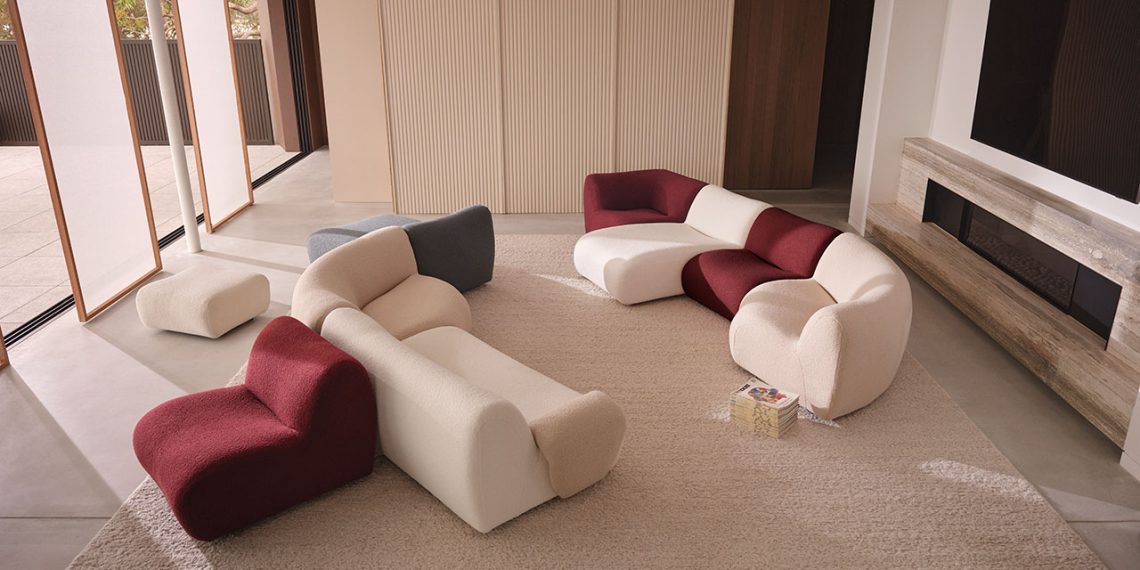 Cuddle curves are marrying with modularity within the 1977 King Dwelling couch in 1977