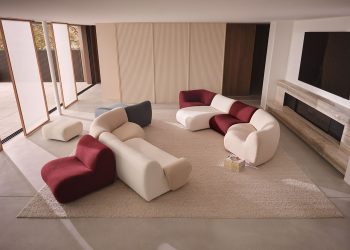 Cuddle curves are marrying with modularity within the 1977 King Dwelling couch in 1977