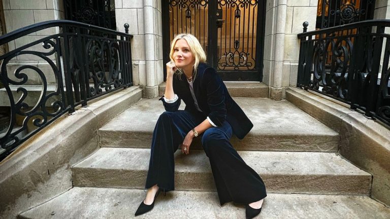 (RED) Appears to Recapture the Consideration of the Vogue Business