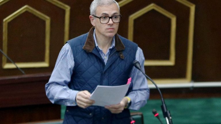 Trend present in Gulmarg throughout Ramazan triggers controversy, Omar Abdullah seeks report