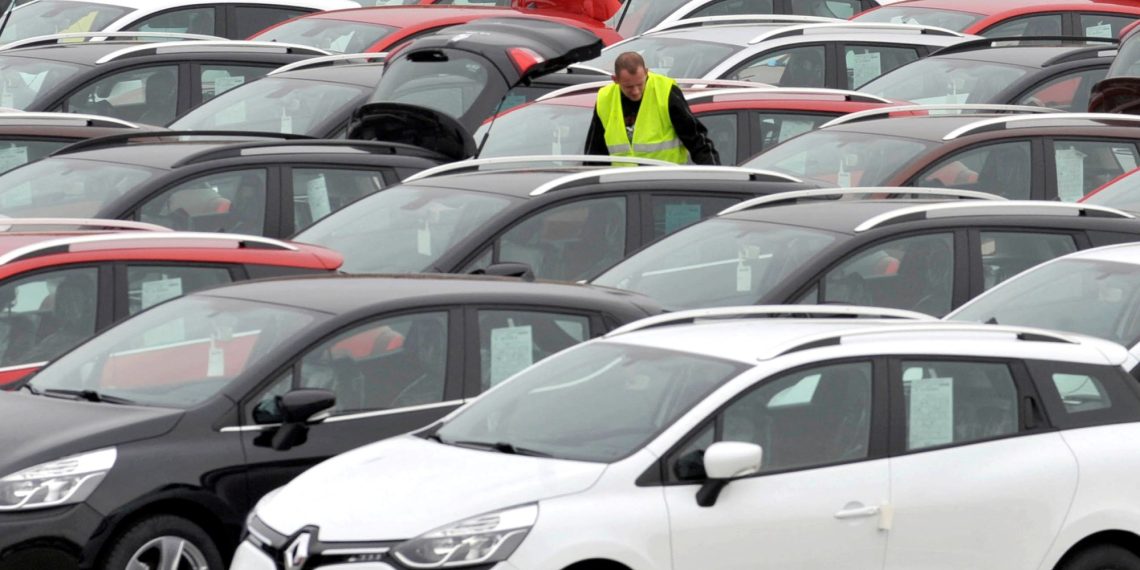 Europe criticized Donald Trump’s automotive duties and warned of the financial threat for each continents