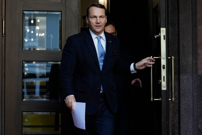 Rubio and Musk return to the Polish International Minister in SPAT on the usage of Starlink in Ukraine: ‘Being quiet little man’
