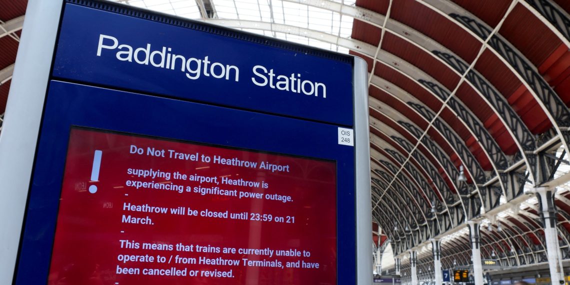 For a fireplace, Heathrow closes air visitors the biggest European airport worldwide