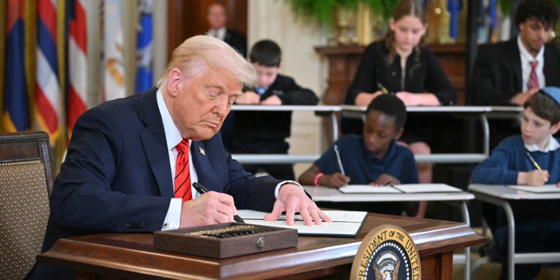 Trump Indicators Govt Order with the discount of the Ministry of Training “As soon as”: Dwell updates