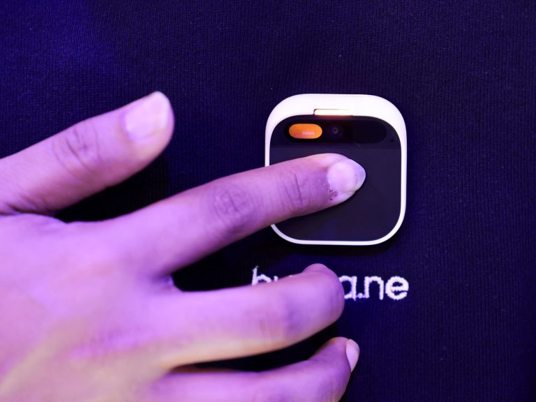 The unhappy finish of the pine AI, the machine that promised to exchange the cellphones and find yourself being a failure