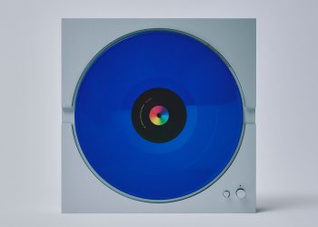 This contemporary turning board is a monolith that may play on its aspect