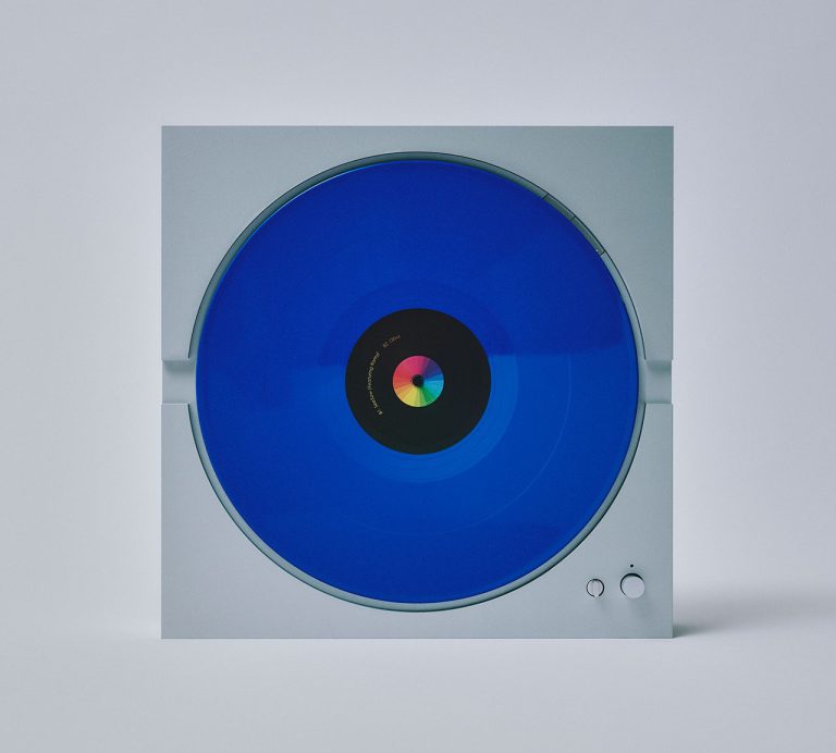 This contemporary turning board is a monolith that may play on its aspect