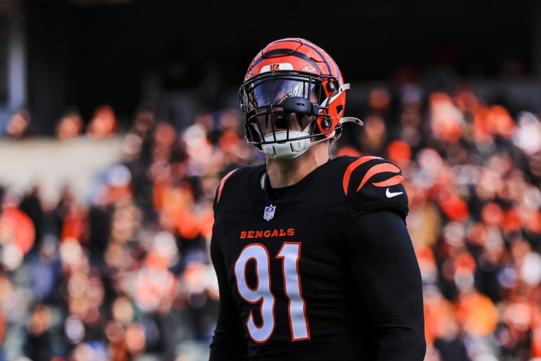 Trey Hendrickson replace means unhealthy information for commanders