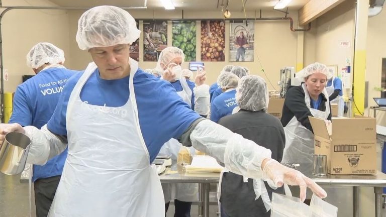 Meals banks in Oregon face challenges as USDA pauses $500 million in deliveries nationwide