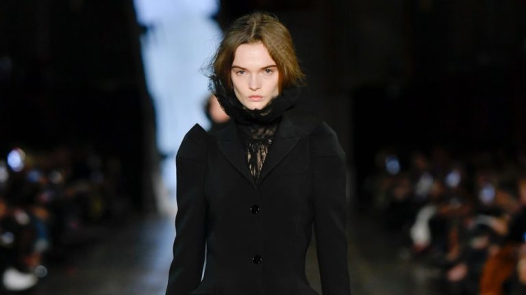 Alexander McQueen Fall 2025 Prepared-to-Put on Assortment – WWD