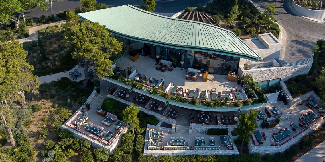 Oxidized oxidized roof tops Athens Athens Beefbar of Aeter that mimics the marine panorama