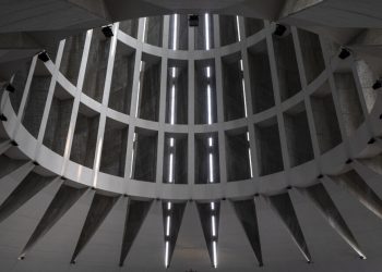 Roberto Conte and Stefano Perego seize concrete monuments at Berlin Present