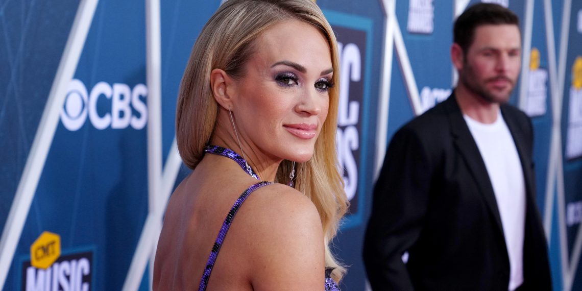 Carrie Underwood’s Husband Attends 1st Purple Carpet in Years