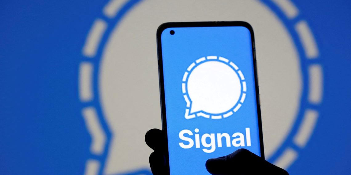 Filtration to a journalist of navy plans within the USA in a chat What’s the Sign Messenger utility?