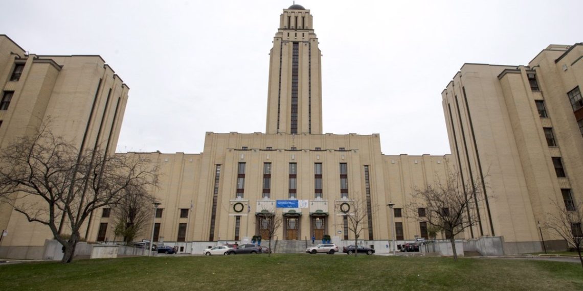 Quebec college publishes tips for workers, college students travelling to the U.S.