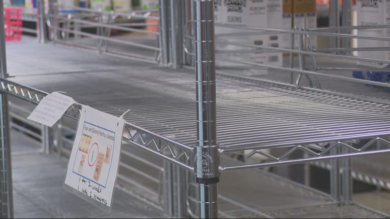 Funding freeze leaves Oregon meals banks scrambling