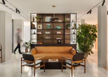 A customized workplace in London Fosters Connection + Group